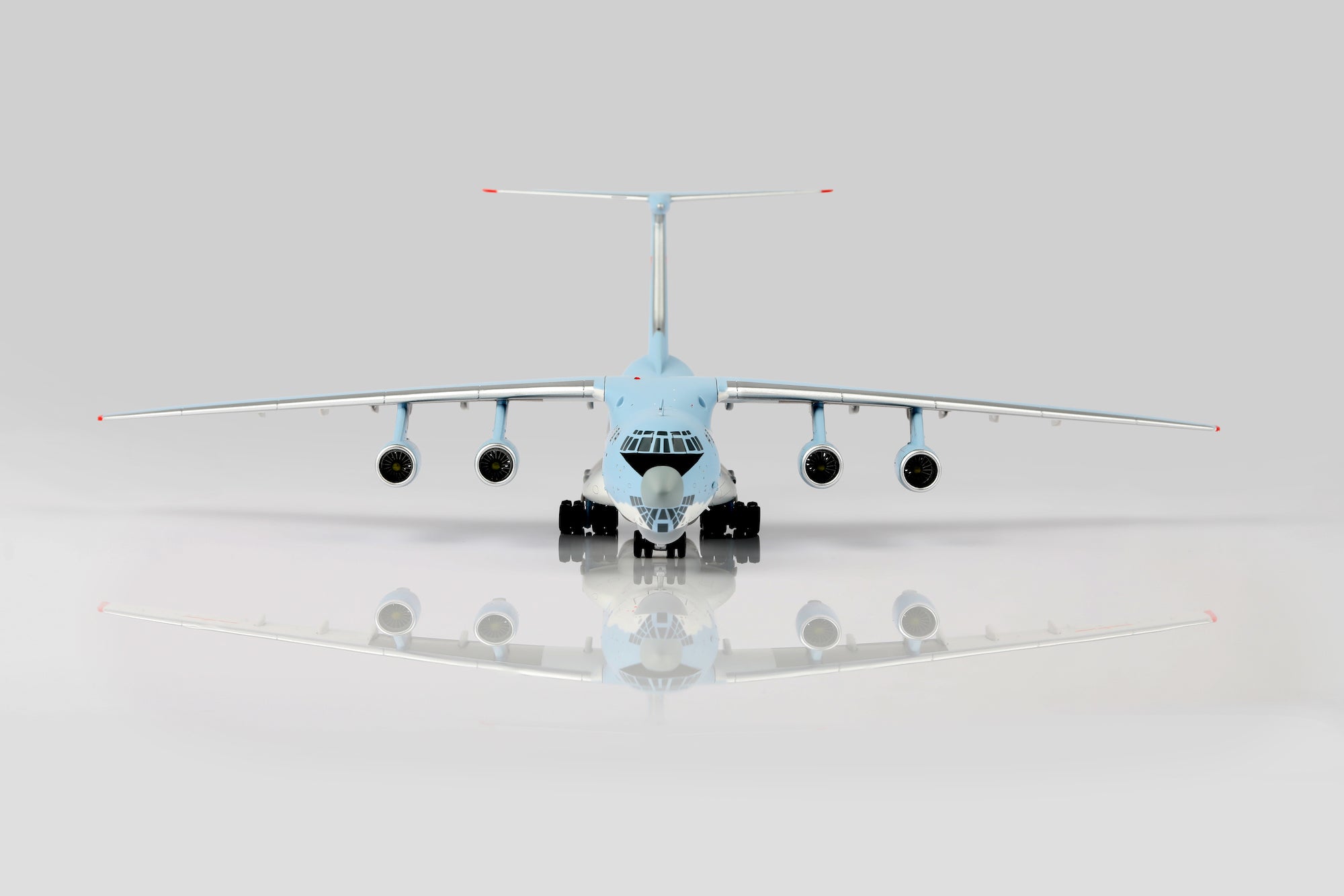 Ilyushin IL76 PLAAF 21042 diecast aircraft model