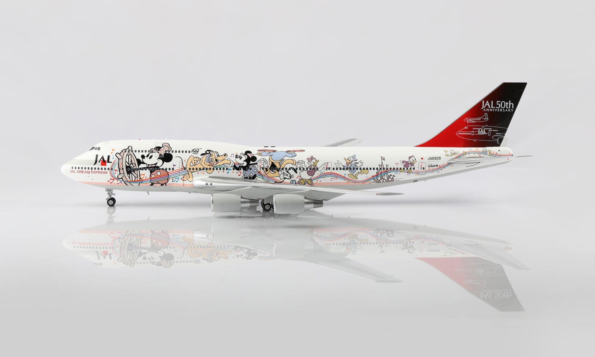 Japan Airlines B747-400D JA8908 diecast aircraft model