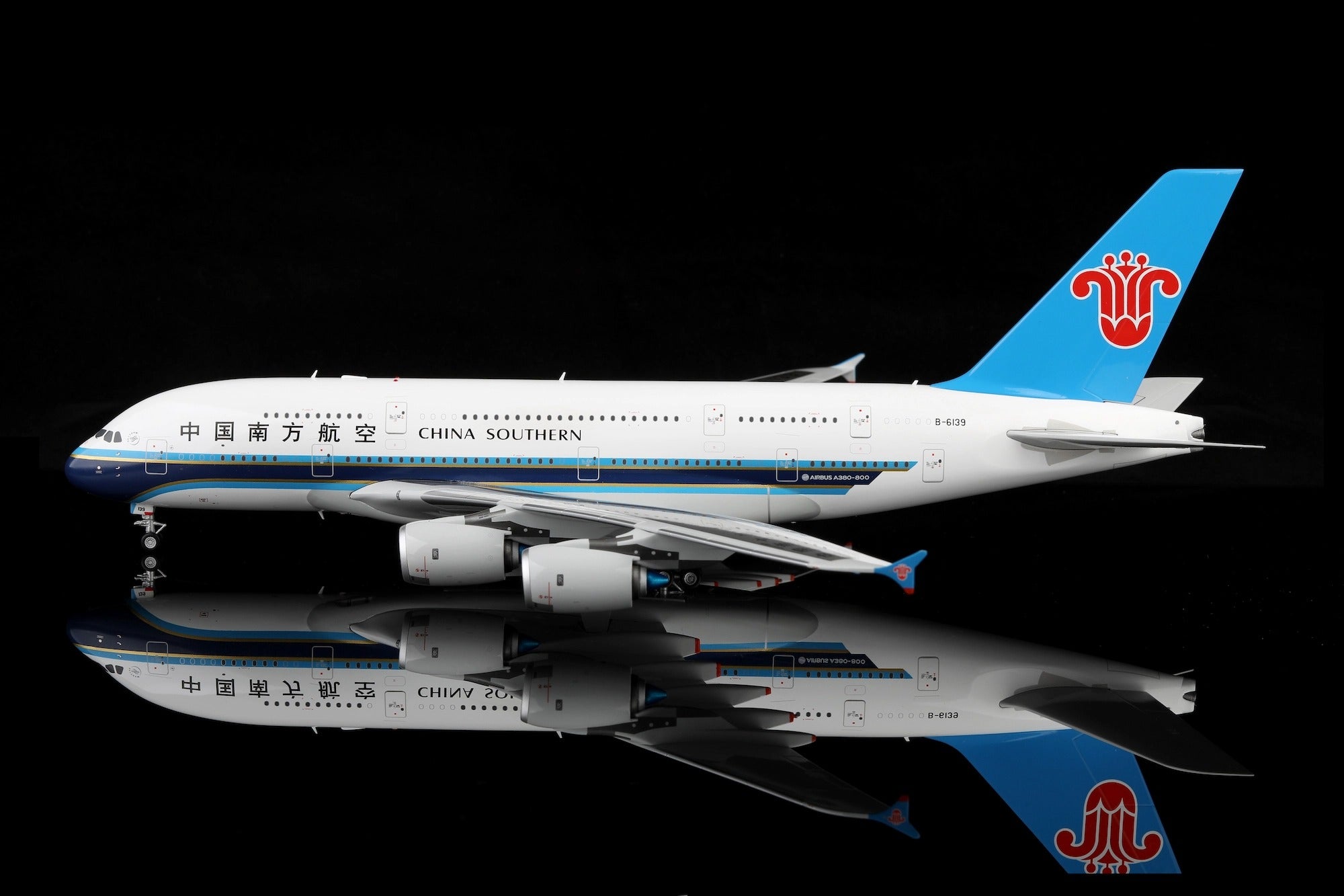 China Southern Airlines A380 B-6139 diecast aircraft model