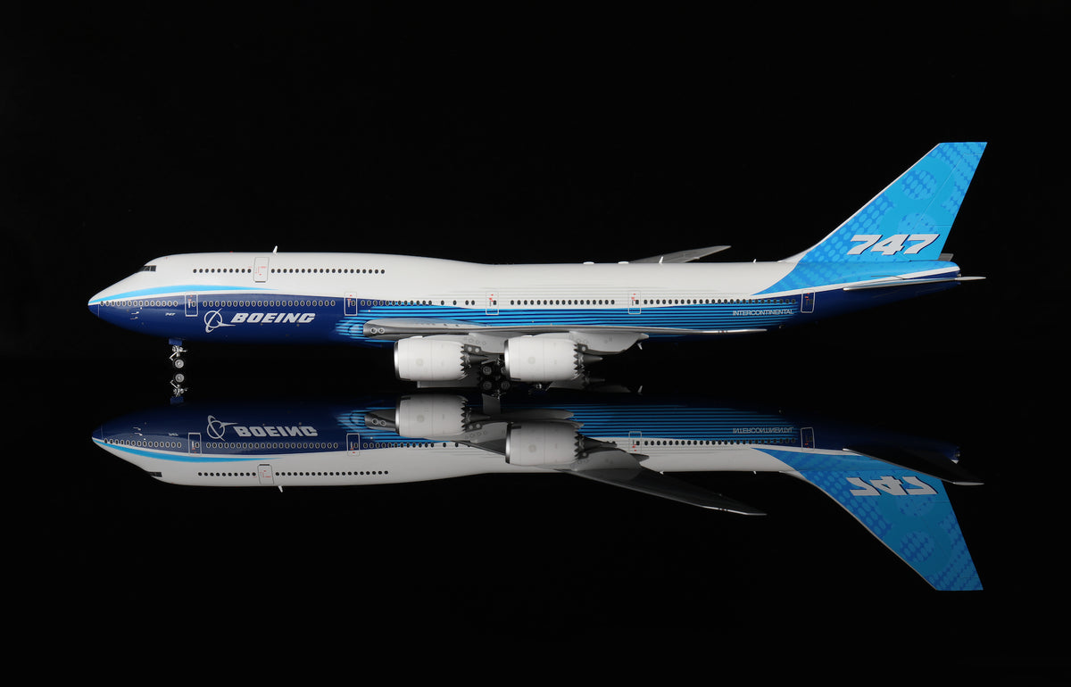 Boeing 747-8 "House Dreamliner" diecast aircraft model