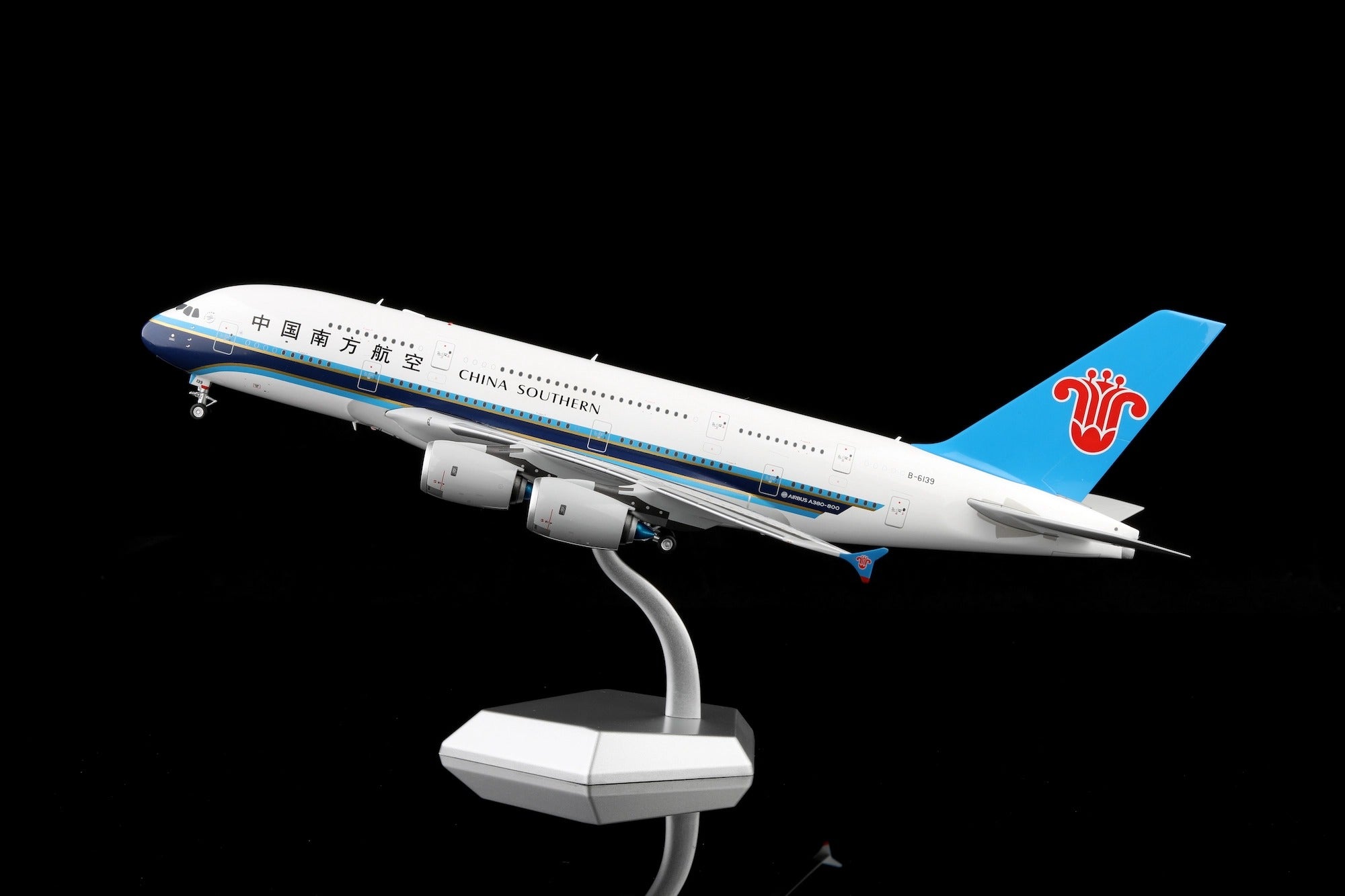 China Southern Airlines A380 B-6139 diecast aircraft model