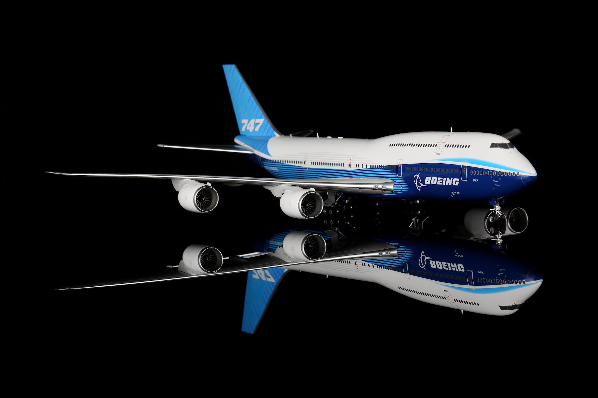 Boeing 747-8 "House Dreamliner" diecast aircraft model