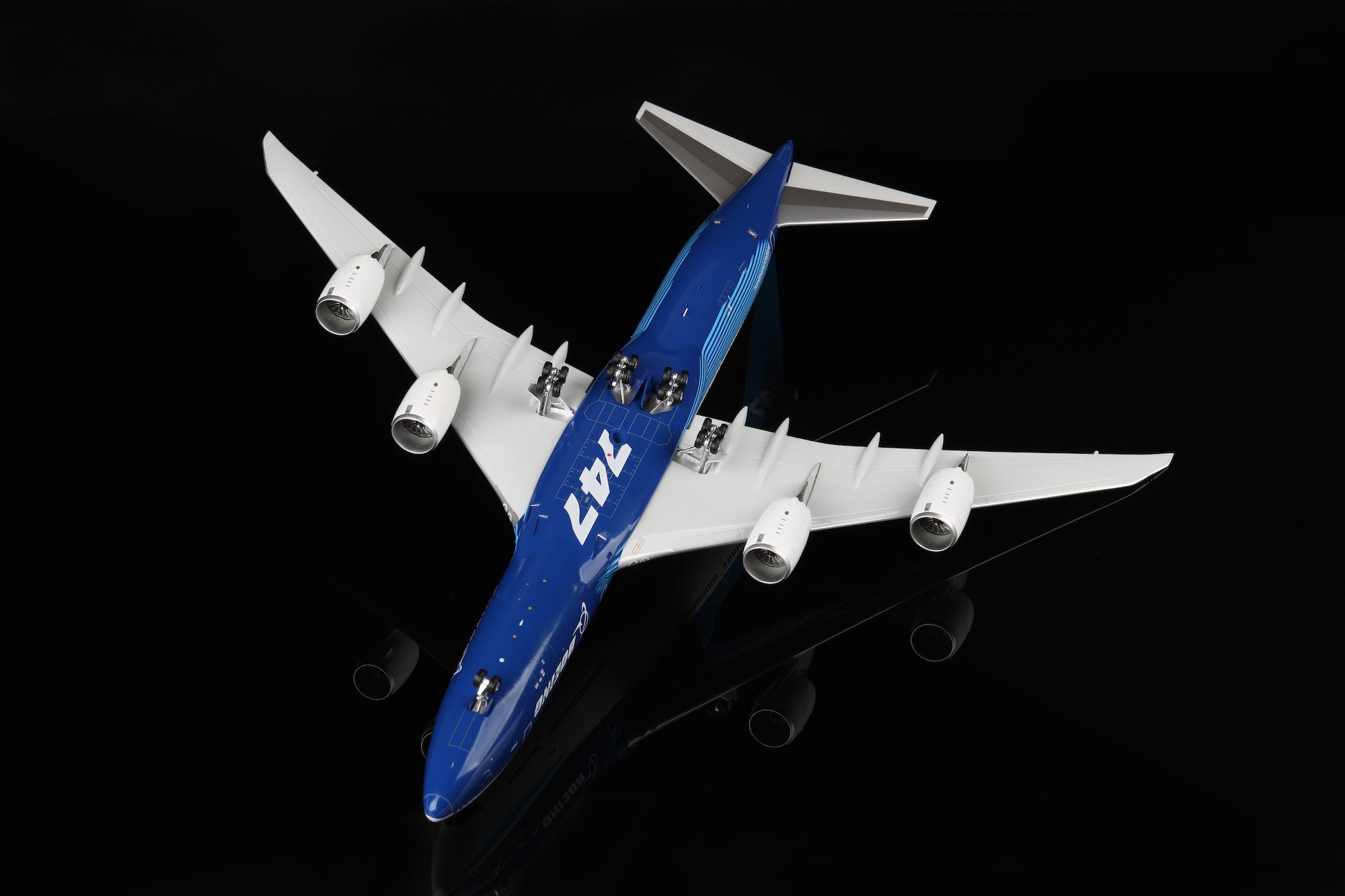 Boeing 747-8 "House Dreamliner" diecast aircraft model