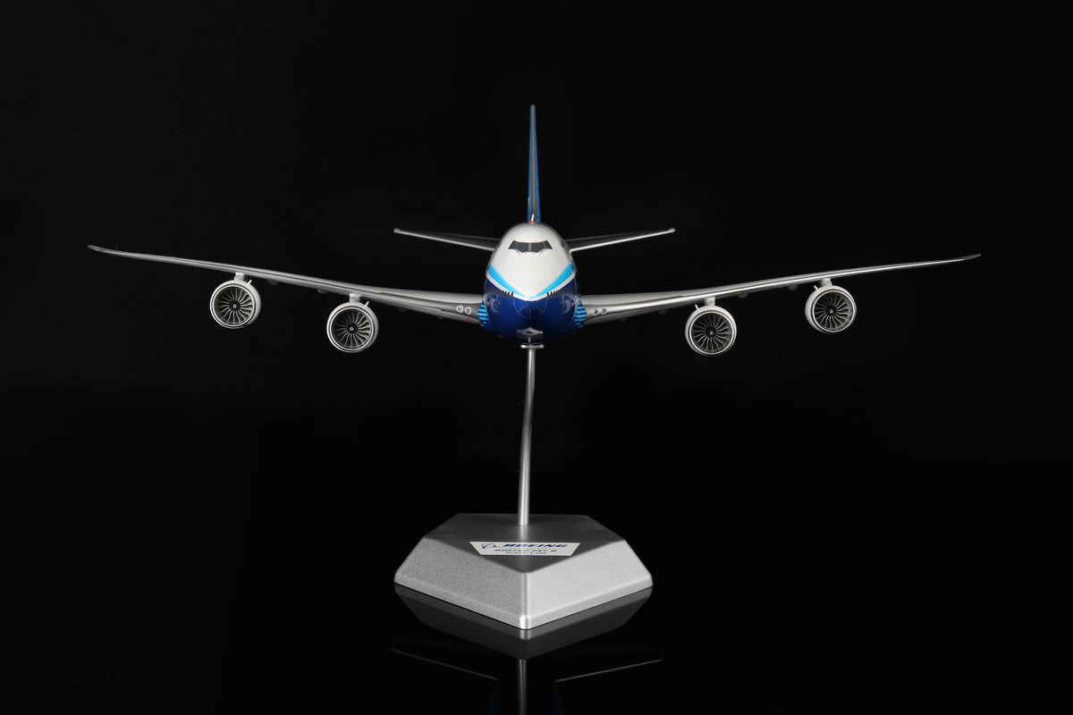 Boeing 747-8 "House Dreamliner" diecast aircraft model