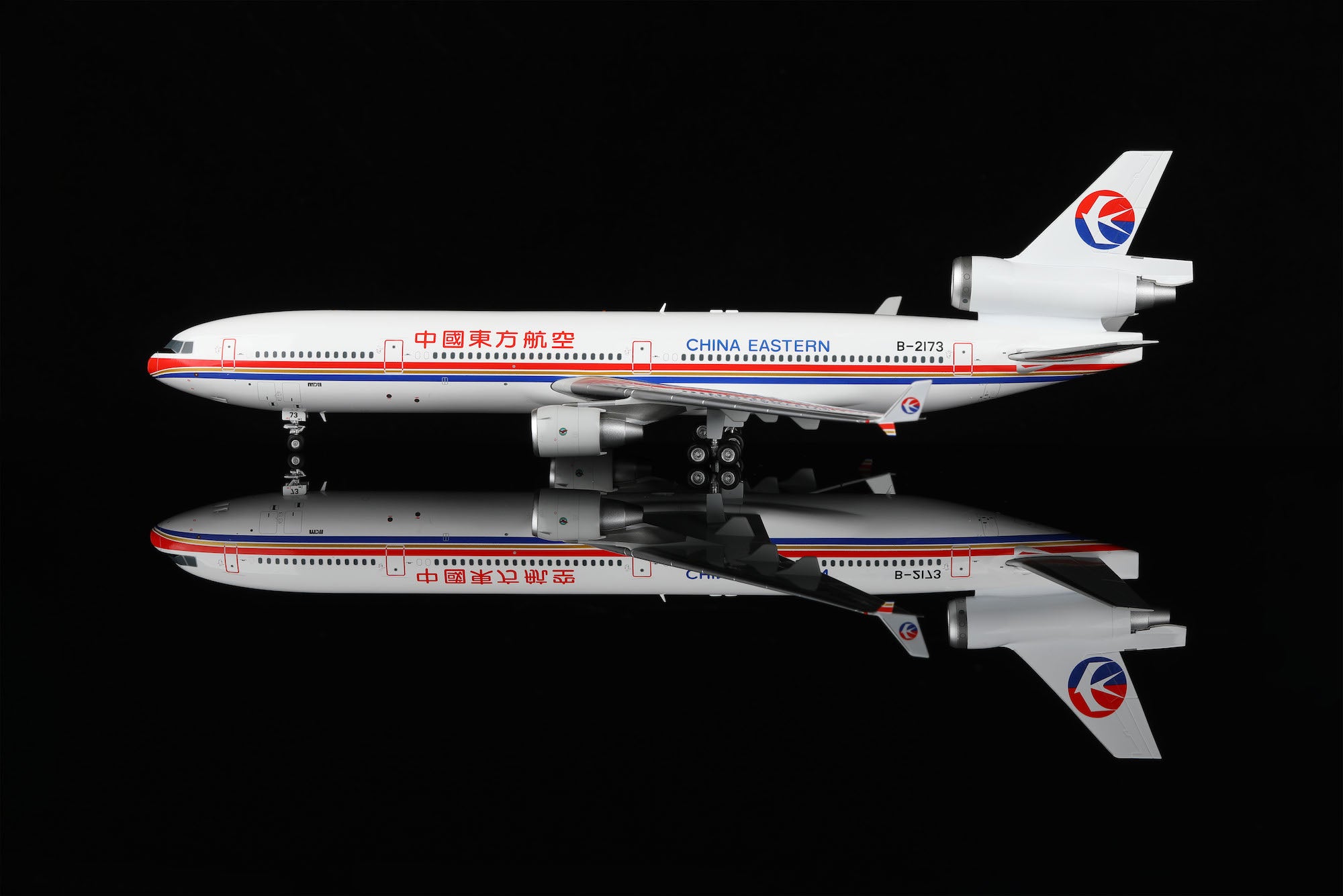 China Eastern Airlines MD-11 B-2173 diecast aircraft model