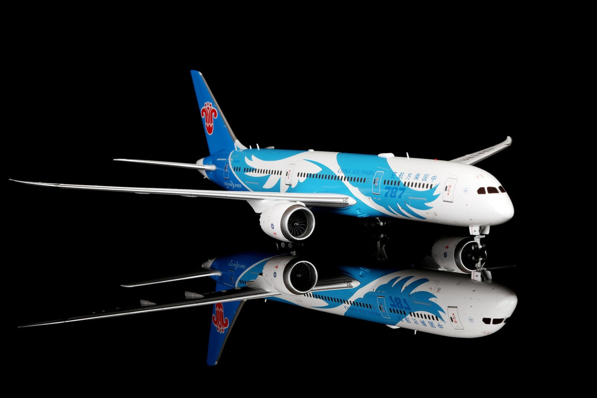 China Southern Airlines B787-9 B-1242 "Dreamliner" diecast aircraft model