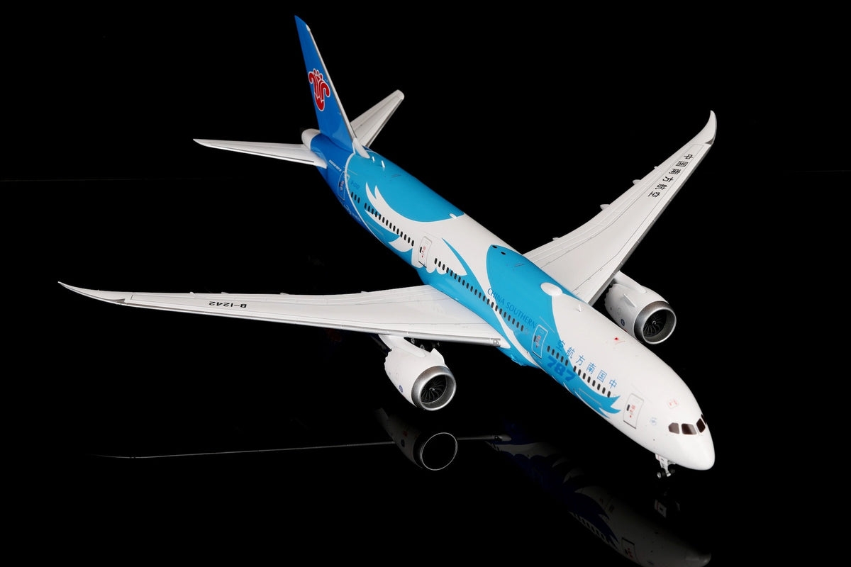 China Southern Airlines B787-9 B-1242 "Dreamliner" diecast aircraft model