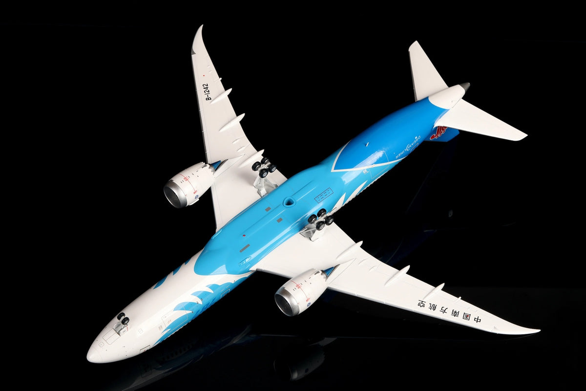 China Southern Airlines B787-9 B-1242 "Dreamliner" diecast aircraft model