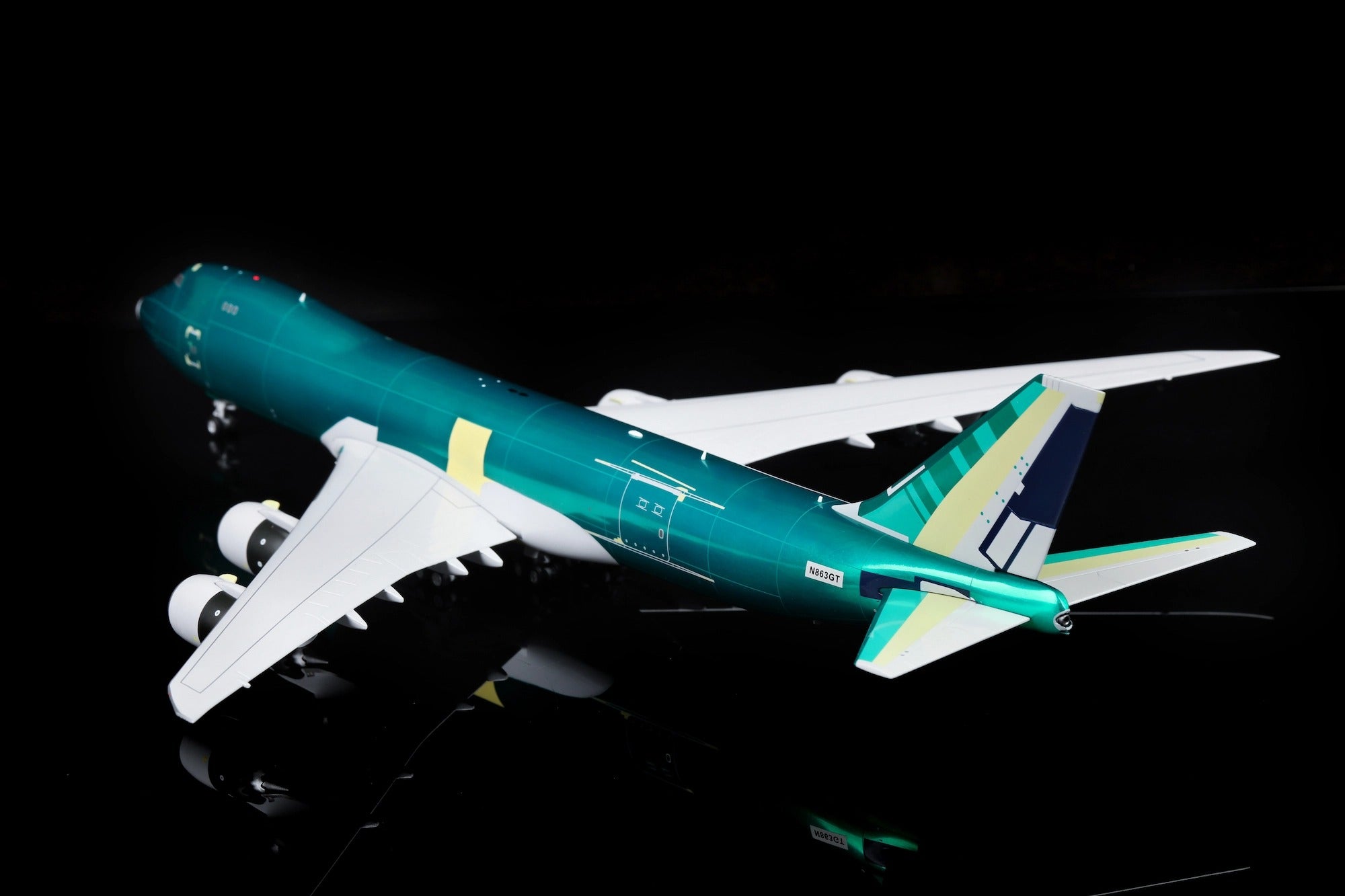 Atlas Air B747-8F N863GT Assembly Colors diecast aircraft model