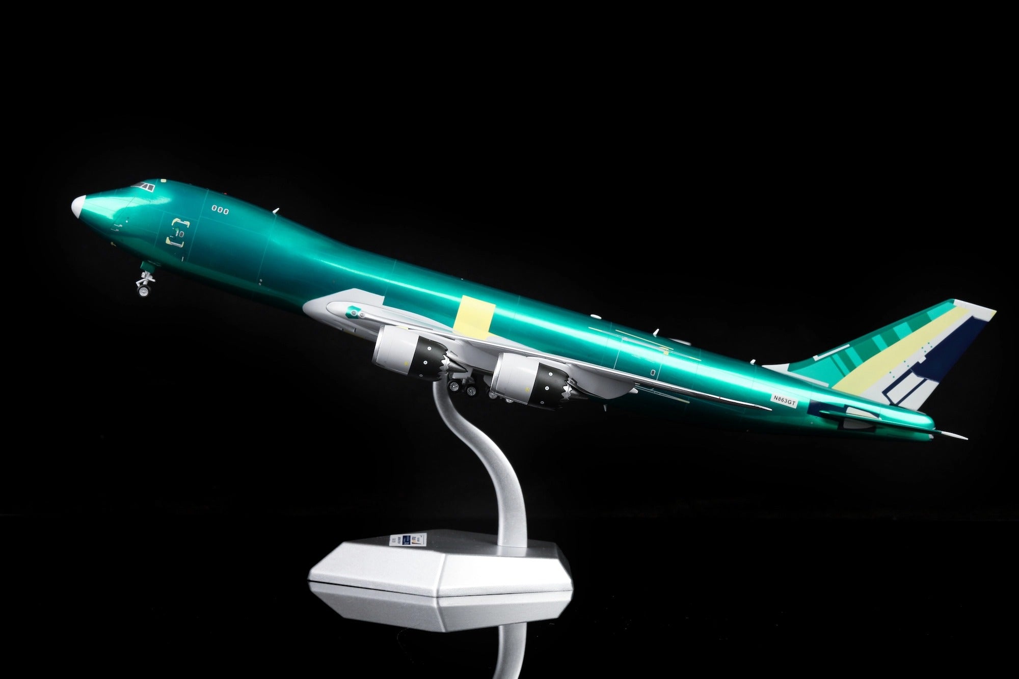 Atlas Air B747-8F N863GT Assembly Colors diecast aircraft model