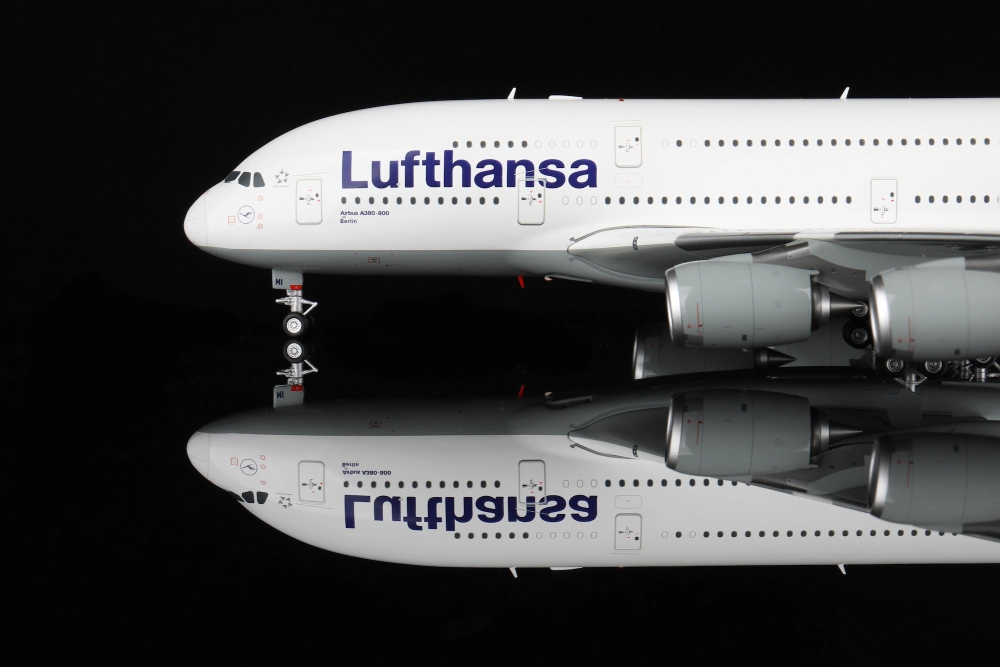 Lufthansa A380 D-AIMI diecast aircraft model