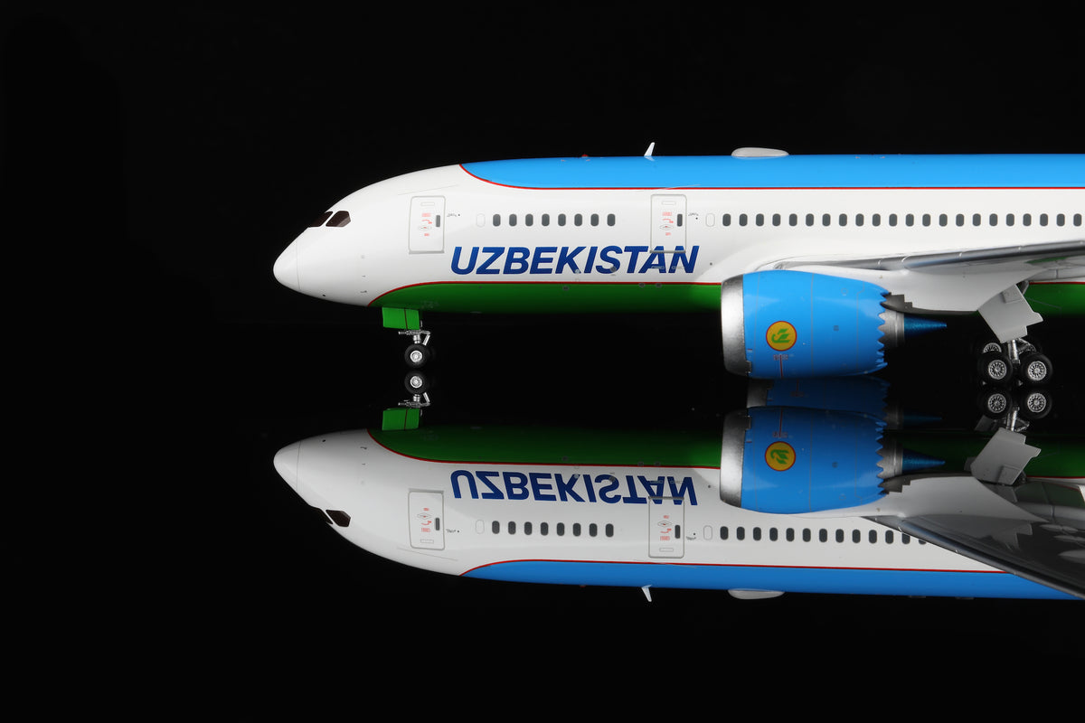 Uzbekistan Airways B787-8 UK78706 diecast aircraft model