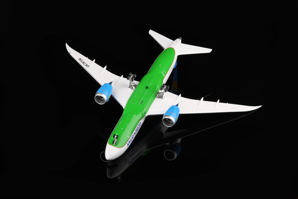 Uzbekistan Airways B787-8 UK78706 diecast aircraft model