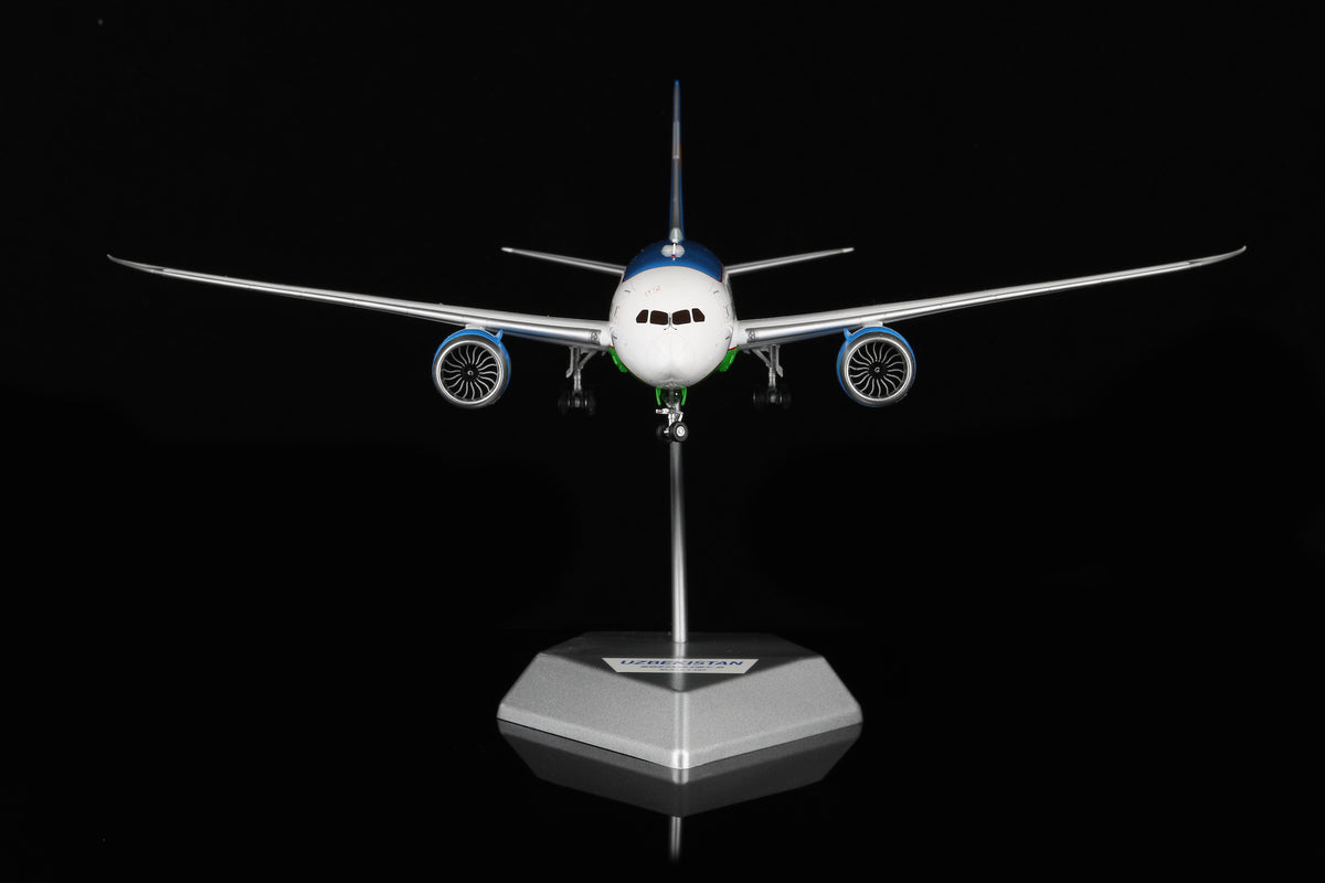 Uzbekistan Airways B787-8 UK78706 diecast aircraft model