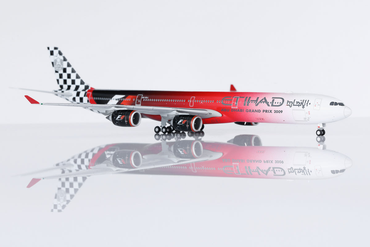 1/400 Etihad Airways A340-642 A6-EHJ "Abu Dhabi GP 2009" HY346091 - image 3