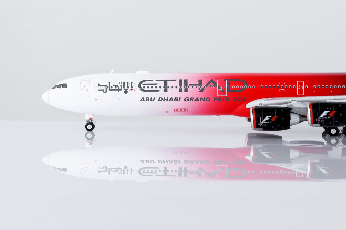 1/400 Etihad Airways A340-642 A6-EHJ "Abu Dhabi GP 2016" HY346096 - image 3