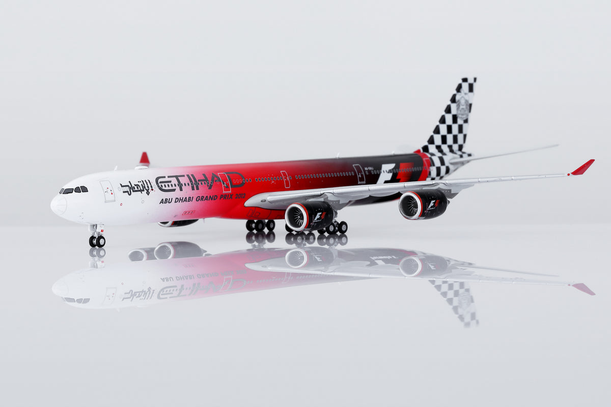 1/400 Etihad Airways A340-642 A6-EHJ "Abu Dhabi GP 2012" HY346097 - image 5