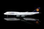 1/200 Lufthansa B747-8 5-starHansa D-ABYM L2110 / L2110FD - image 2