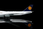 1/200 Lufthansa B747-8 5-starHansa D-ABYM L2110 / L2110FD - image 7
