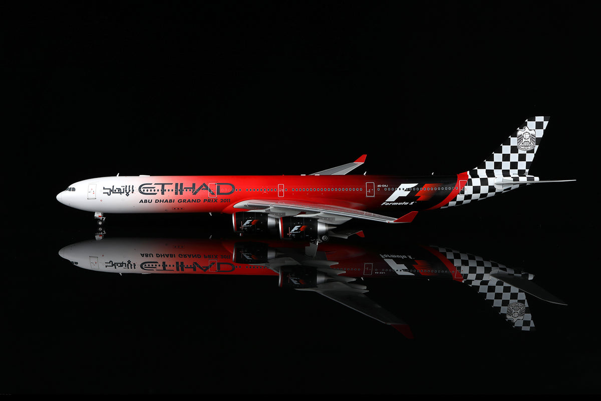 1/200 Etihad Airways A340-600 "ABU DHABI GRAND PRIX 2011" A6-EHJ L2167 / L2167FD - image 2
