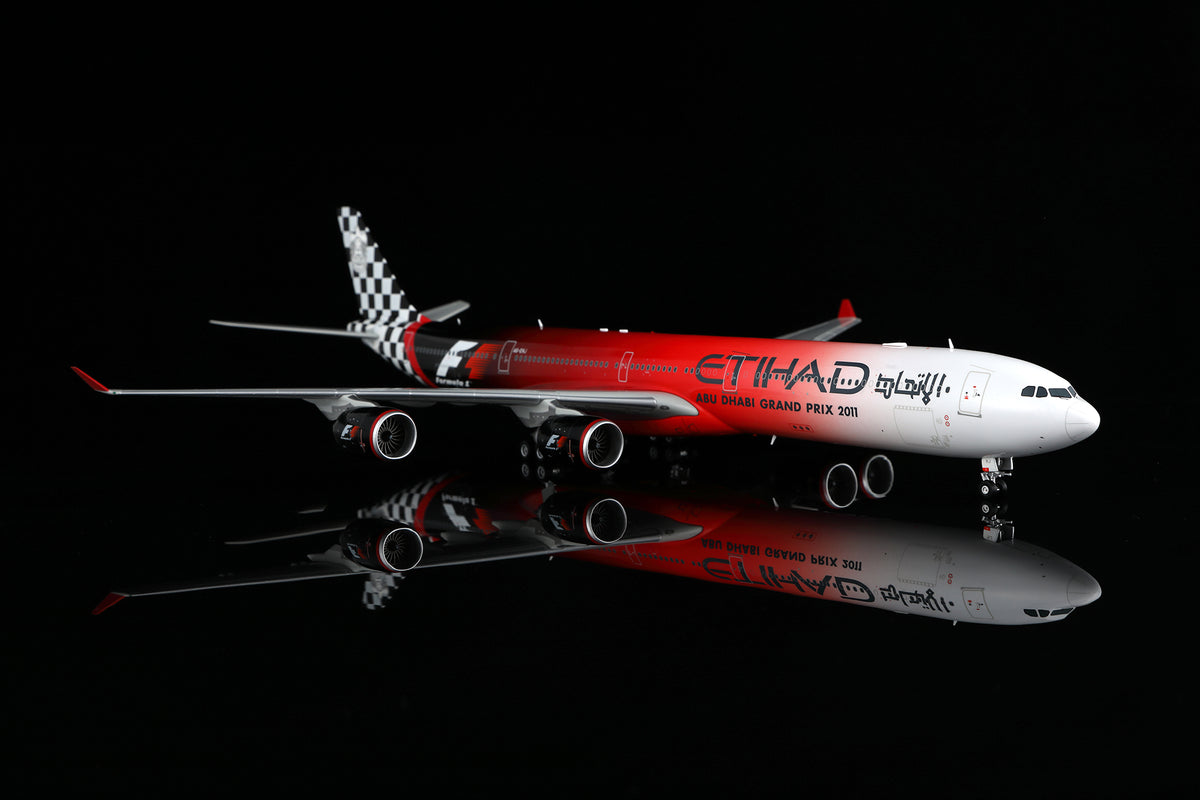 1/200 Etihad Airways A340-600 "ABU DHABI GRAND PRIX 2011" A6-EHJ L2167 / L2167FD - image 6