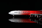 1/200 Etihad Airways A340-600 "ABU DHABI GRAND PRIX 2017" A6-EHJ L2173 / L2173FD - image 3