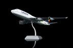 1/200 Lufthansa B747-400 "Hannover EXPO 2000" D-ABVK L2185 / L2185FD - image 4
