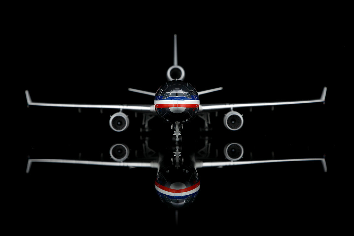 1/200 American Airlines MD-11 N1766A L2227 / L2227FD - image 9
