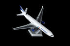 1/200 Finnair McDonnell Douglas MD11 "Official Airline of Santa Claus" OH-LGB L2231 / L2231FD - image 3