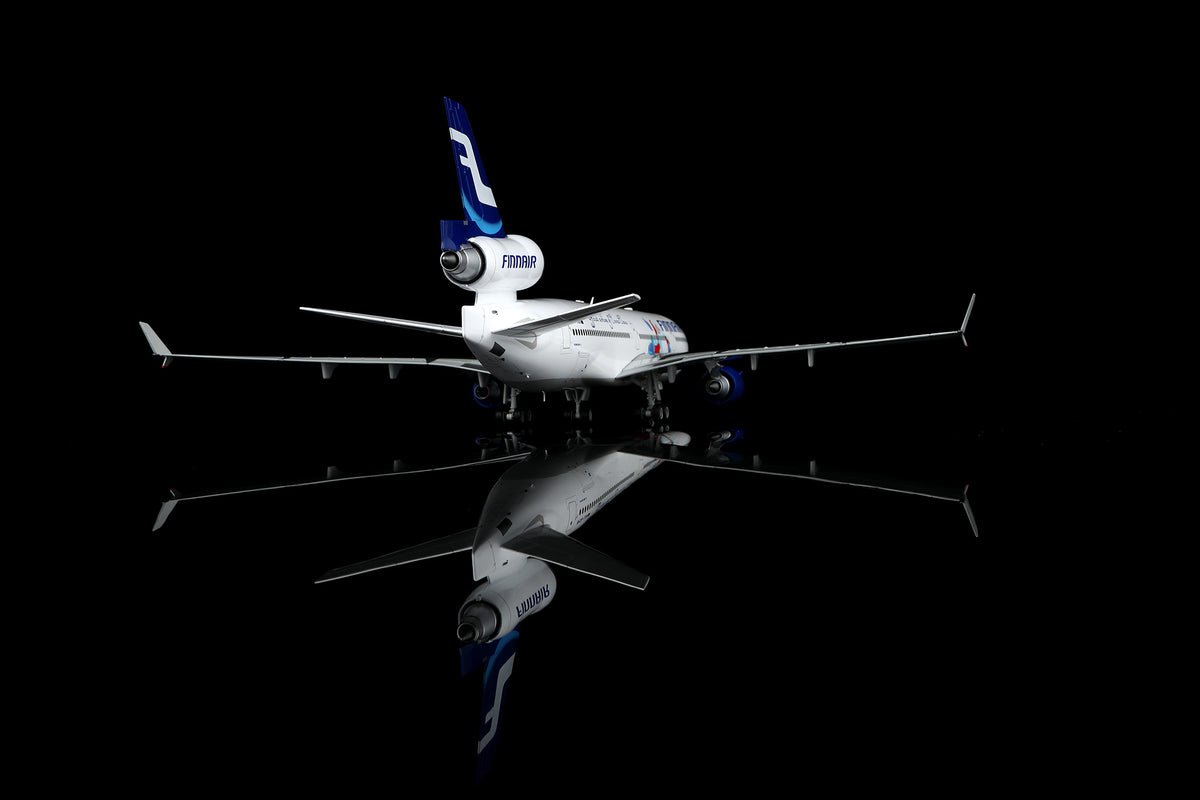 1/200 Finnair McDonnell Douglas MD11 "Official Airline of Santa Claus" OH-LGB L2231 / L2231FD - image 12