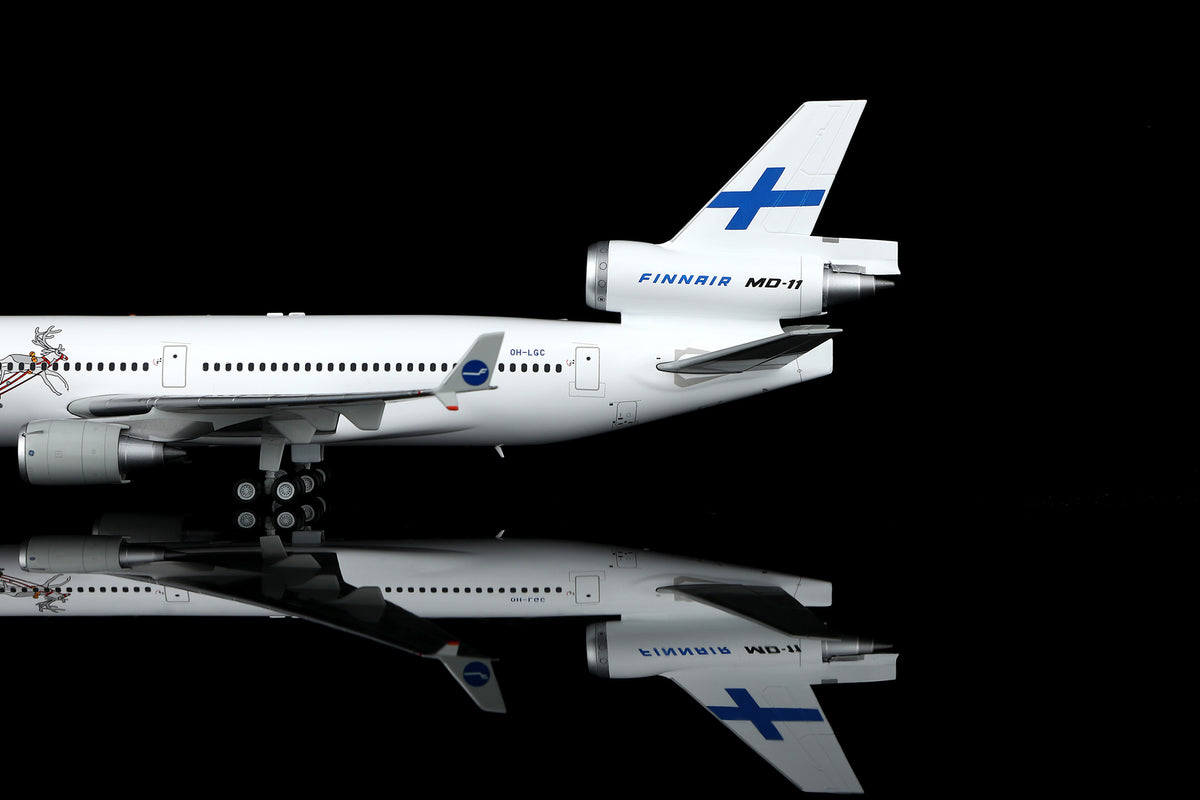 1/200 Finnair McDonnell Douglas MD11 "Santa Claus" OH-LGC L2233 / L2233FD - image 6