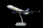 1/200 Finnair McDonnell Douglas MD11 "Moomins" OH-LGF L2235 / L2235FD - image 3