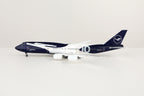 1/200 Lufthansa B747-8 D-ABYN L2355 / L2355FD - image 2