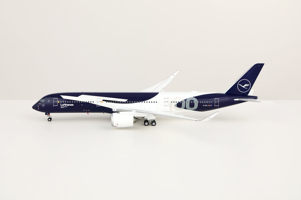1/200 Lufthansa A350-900 D-AIXL L2402 / L2402FD - image 2
