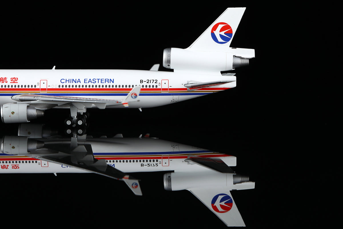 1/400 China Eastern Airlines McDonnell Douglas MD-11 B-2172 M101102 - image 4