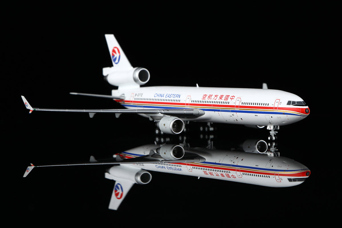1/400 China Eastern Airlines McDonnell Douglas MD-11 B-2172 M101102 - image 6
