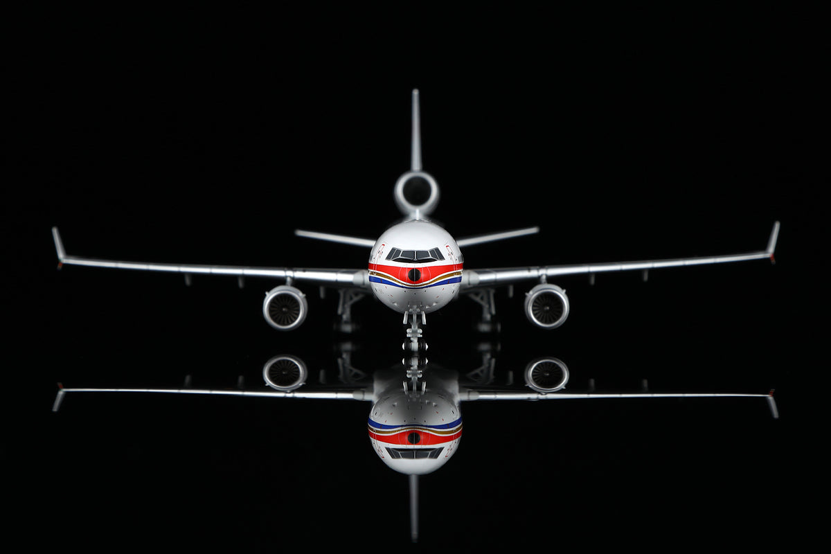 1/400 China Eastern Airlines McDonnell Douglas MD-11 B-2172 M101102 - image 7