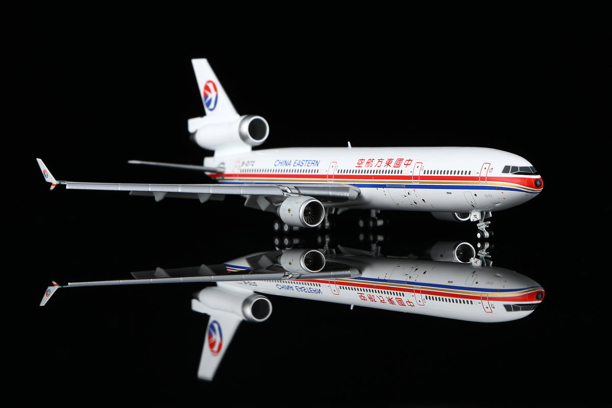 1/400 China Eastern Airlines McDonnell Douglas MD-11F B-2171 M101102F Flaps Down - image 4