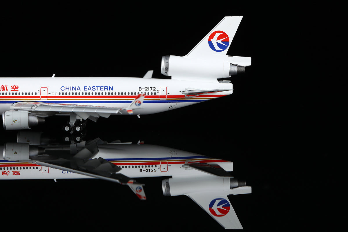 1/400 China Eastern Airlines McDonnell Douglas MD-11F B-2171 M101102F Flaps Down - image 6