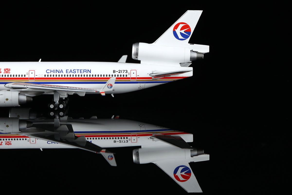 1/400 China Eastern Airlines McDonnell Douglas MD-11 B-2173 M101103 - image 4