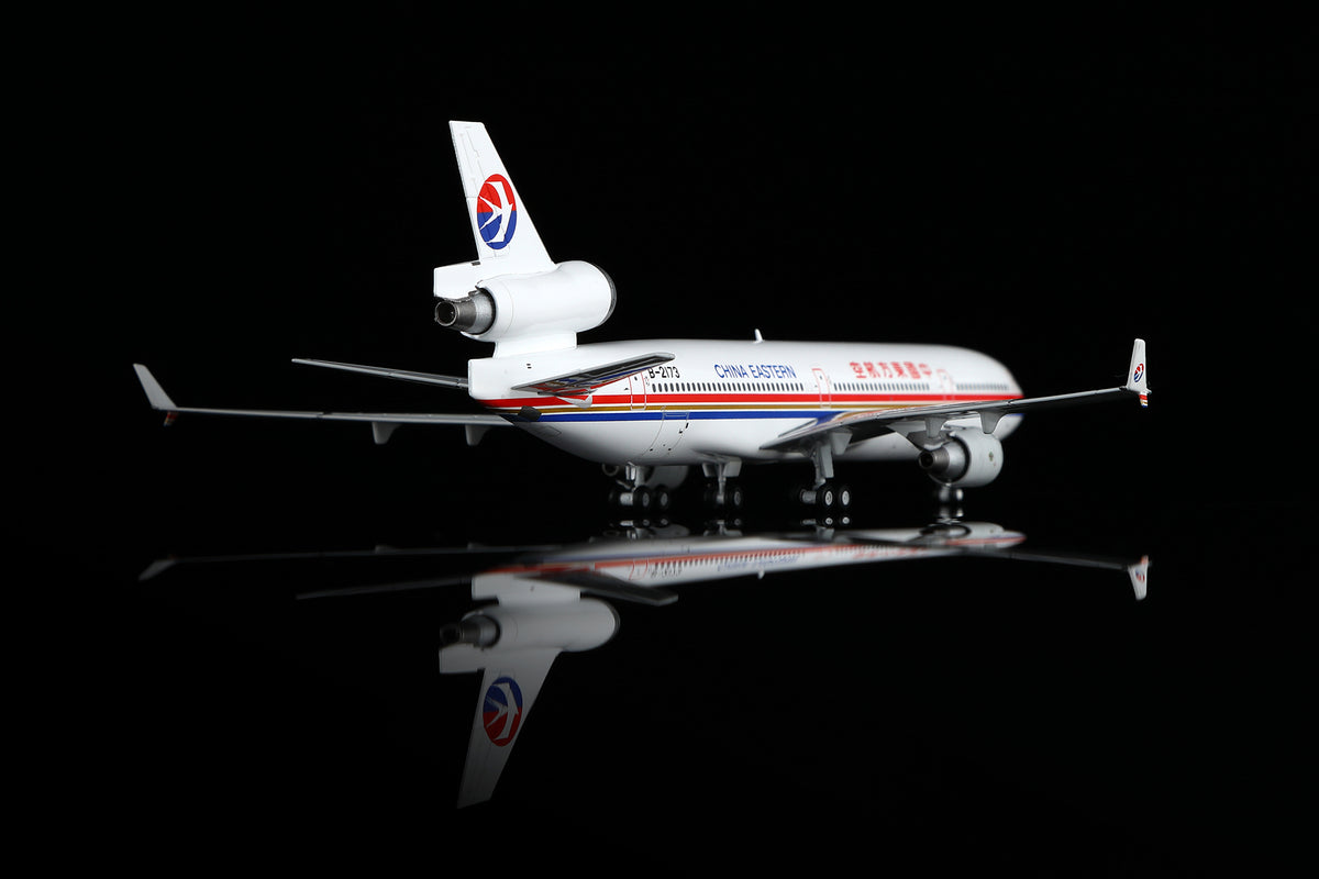 1/400 China Eastern Airlines McDonnell Douglas MD-11 B-2173 M101103 - image 10