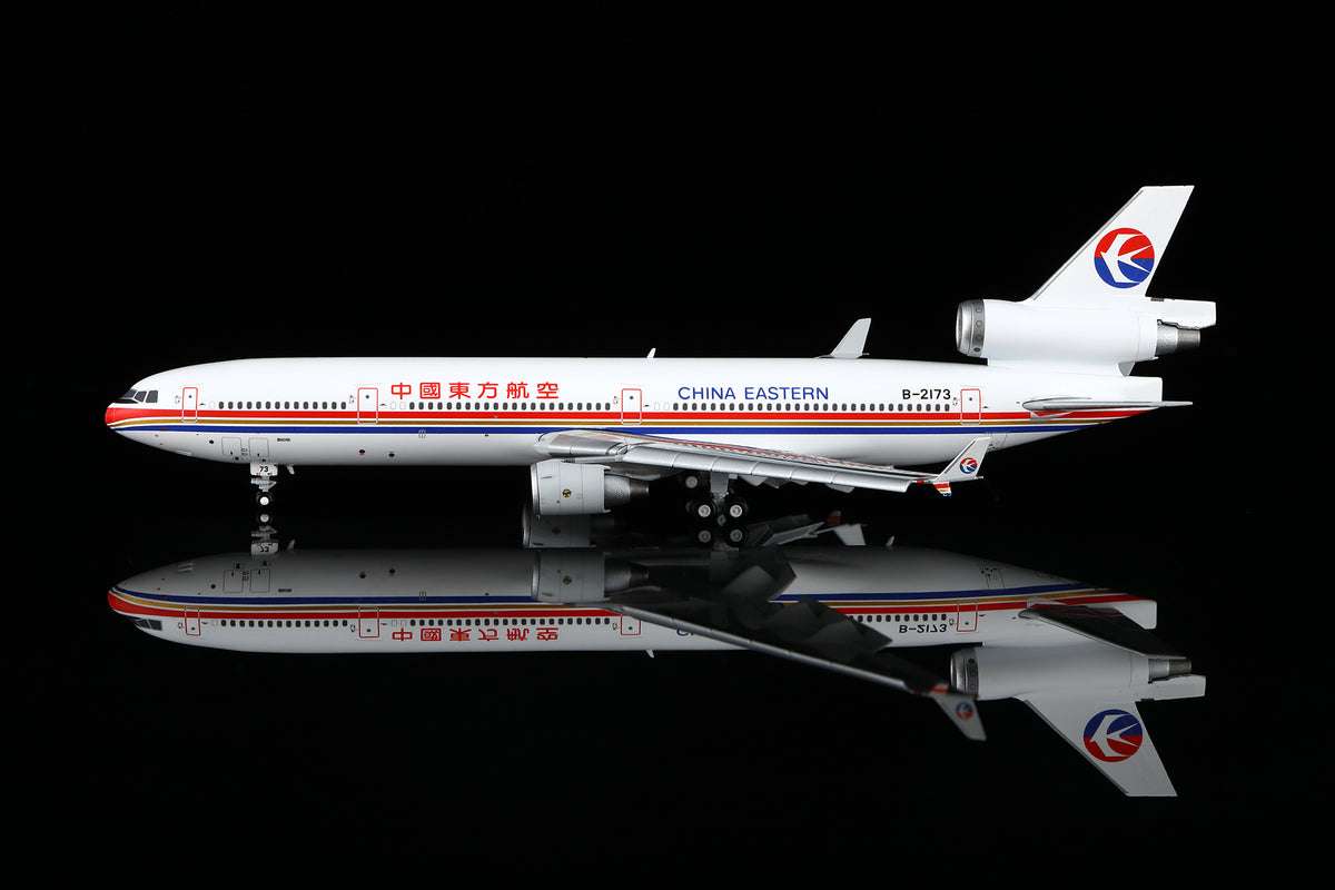 1/400 China Eastern Airlines McDonnell Douglas MD-11F B-2173 M101103F Flaps Down - image 2