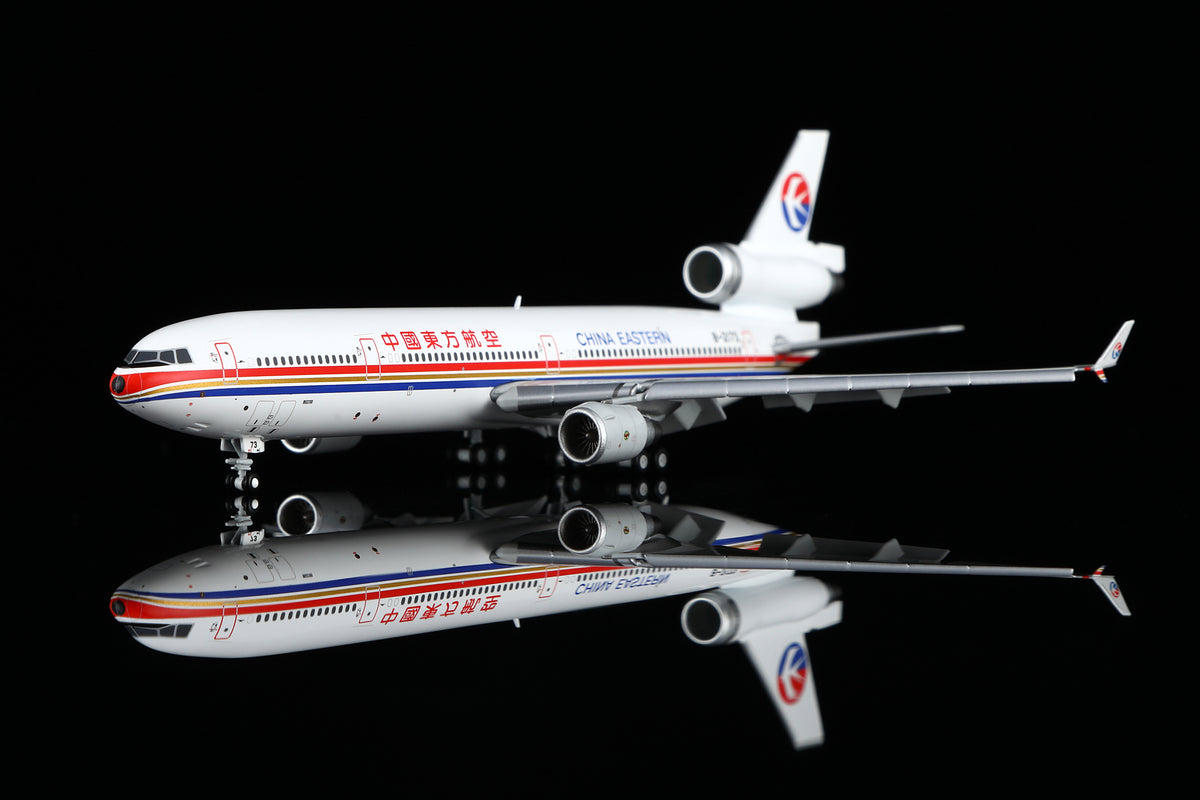 1/400 China Eastern Airlines McDonnell Douglas MD-11F B-2173 M101103F Flaps Down - image 4