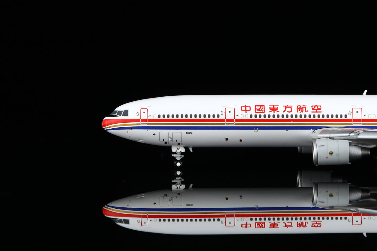 1/400 China Eastern Airlines McDonnell Douglas MD-11F B-2173 M101103F Flaps Down - image 5