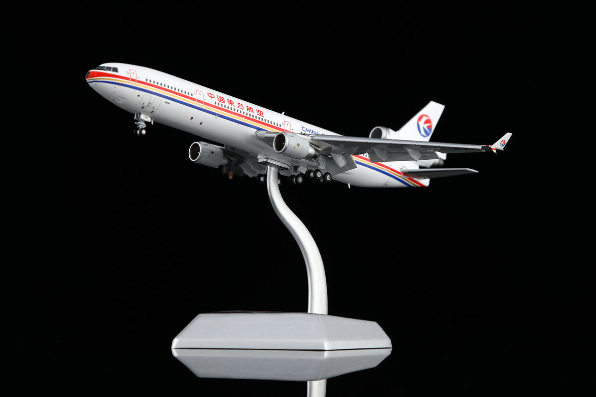 1/400 China Eastern Airlines McDonnell Douglas MD-11F B-2173 M101103F Flaps Down - image 7