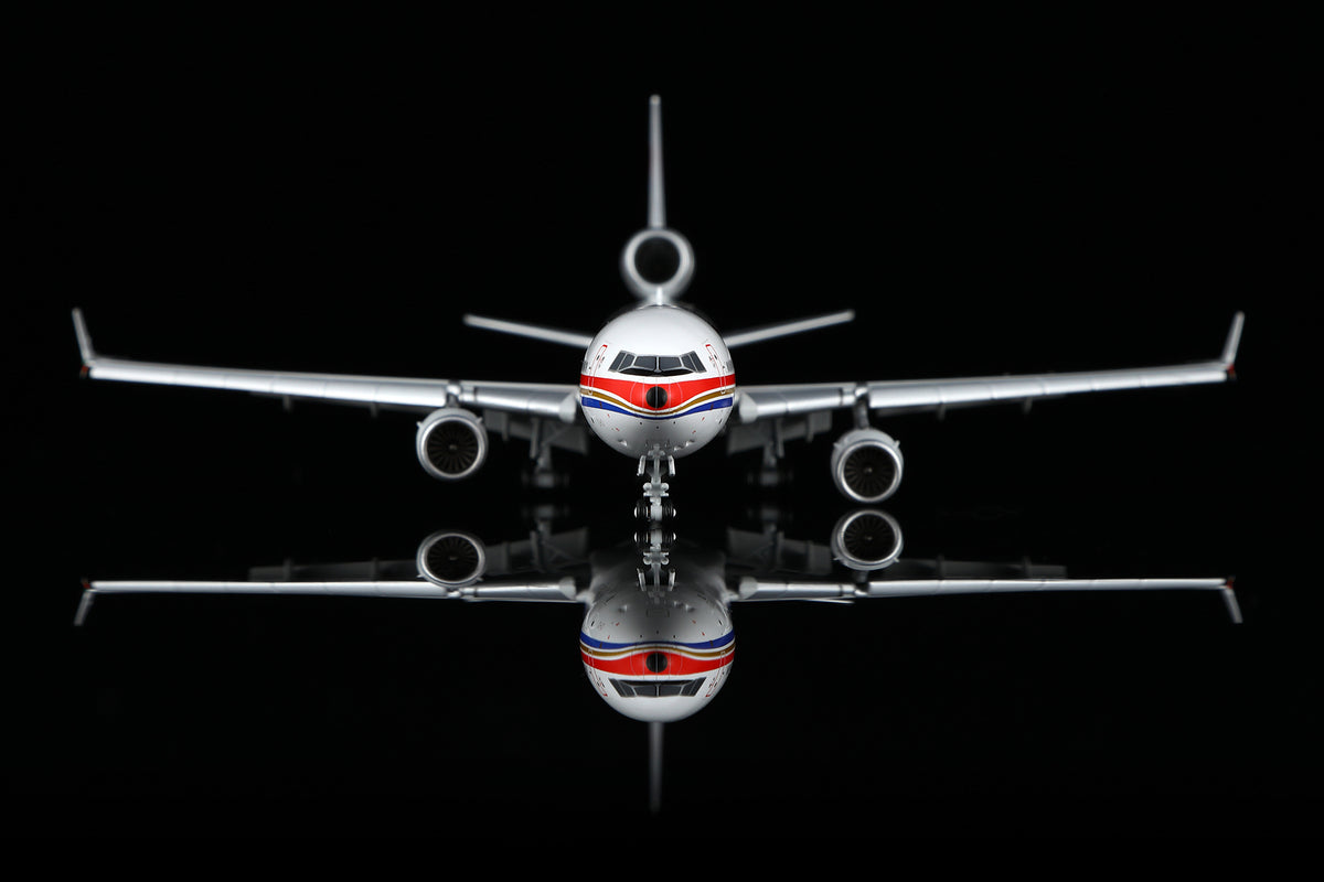 1/400 China Eastern Airlines McDonnell Douglas MD-11 B-2174 M101104 - image 8