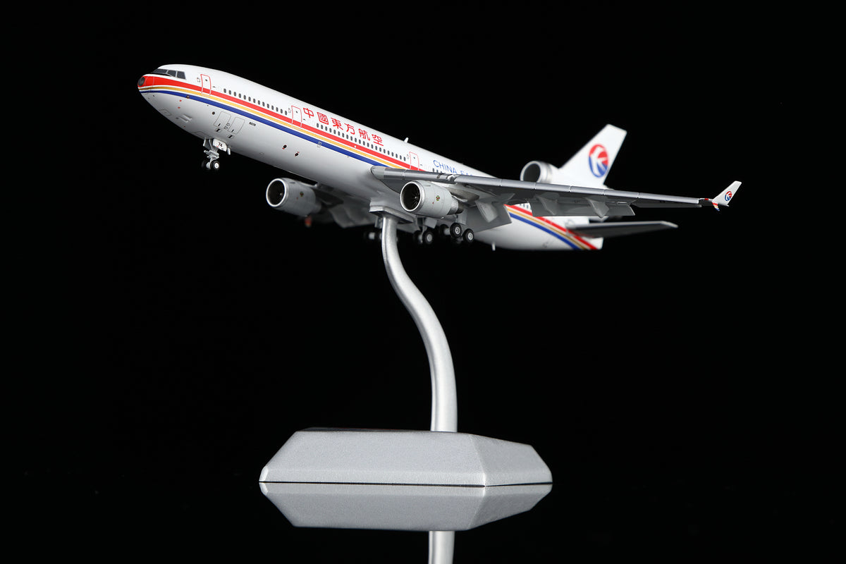 1/400 China Eastern Airlines McDonnell Douglas MD-11F B-2174 M101104F Flaps Down - image 7