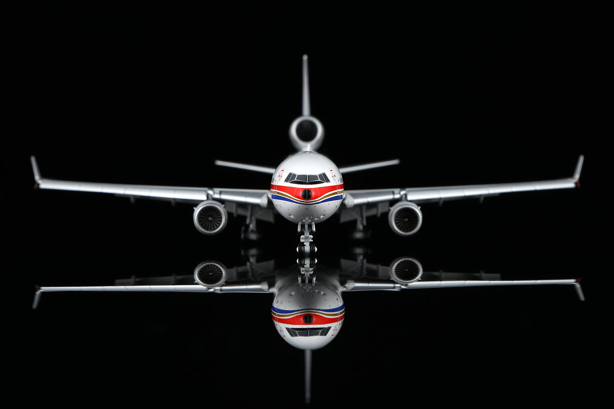 1/400 China Eastern Airlines McDonnell Douglas MD-11 B-2175 M101105 - image 8