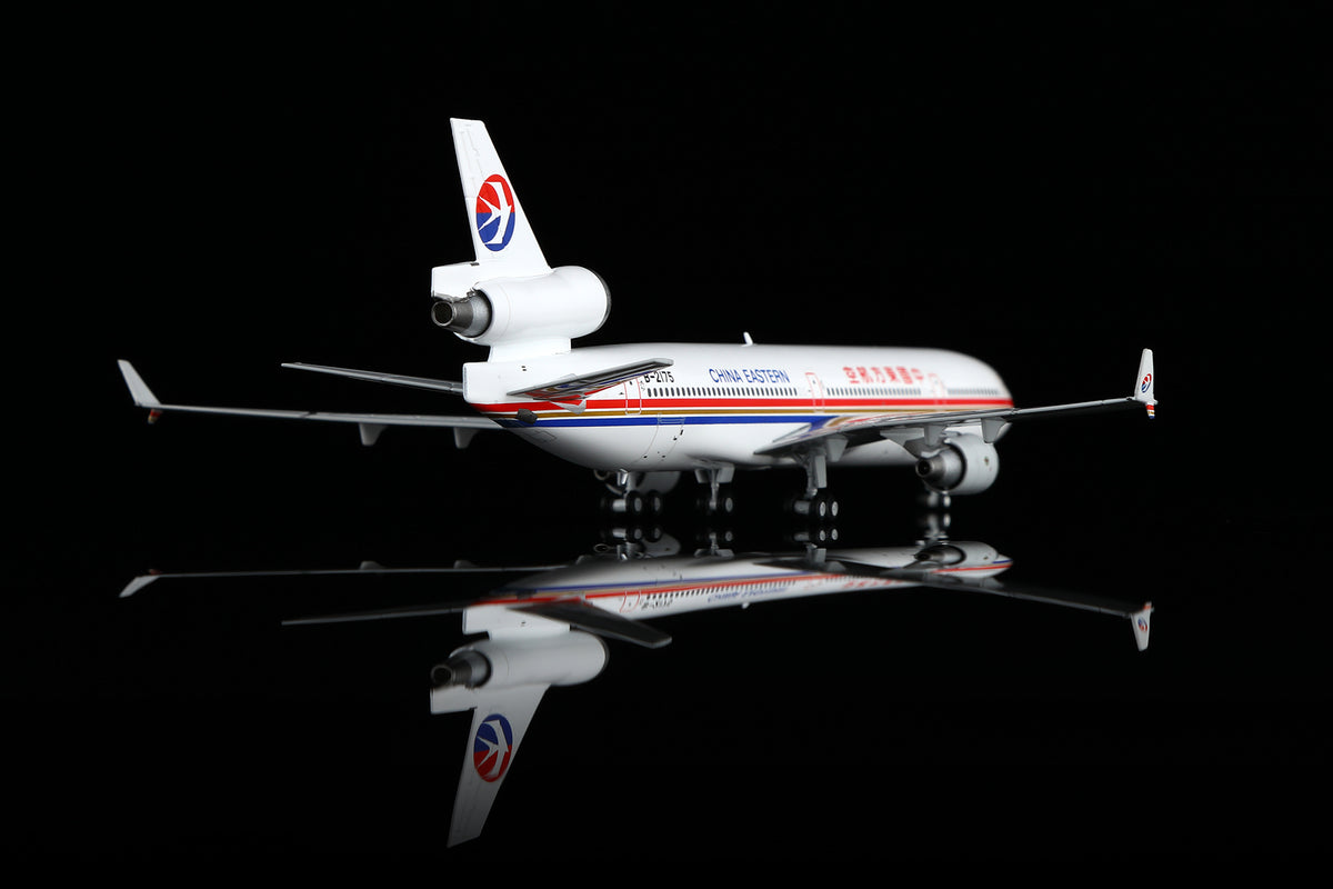 1/400 China Eastern Airlines McDonnell Douglas MD-11 B-2175 M101105 - image 10