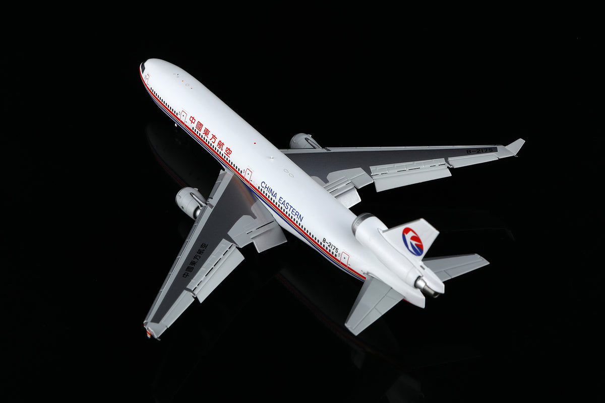 1/400 China Eastern Airlines McDonnell Douglas MD-11 B-2175 M101105 - image 12